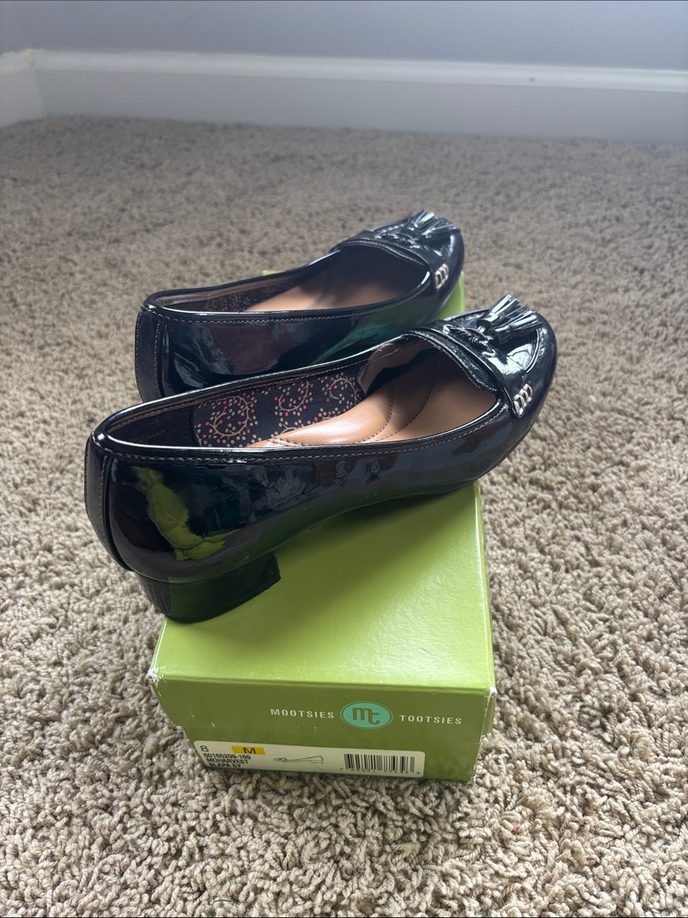 Mootsies Tootsies Black Patent Tassel Loafers - Picture 2 of 4